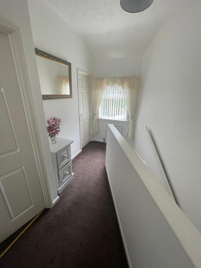 ニューリーHill View Houseアパートメント エクステリア 写真